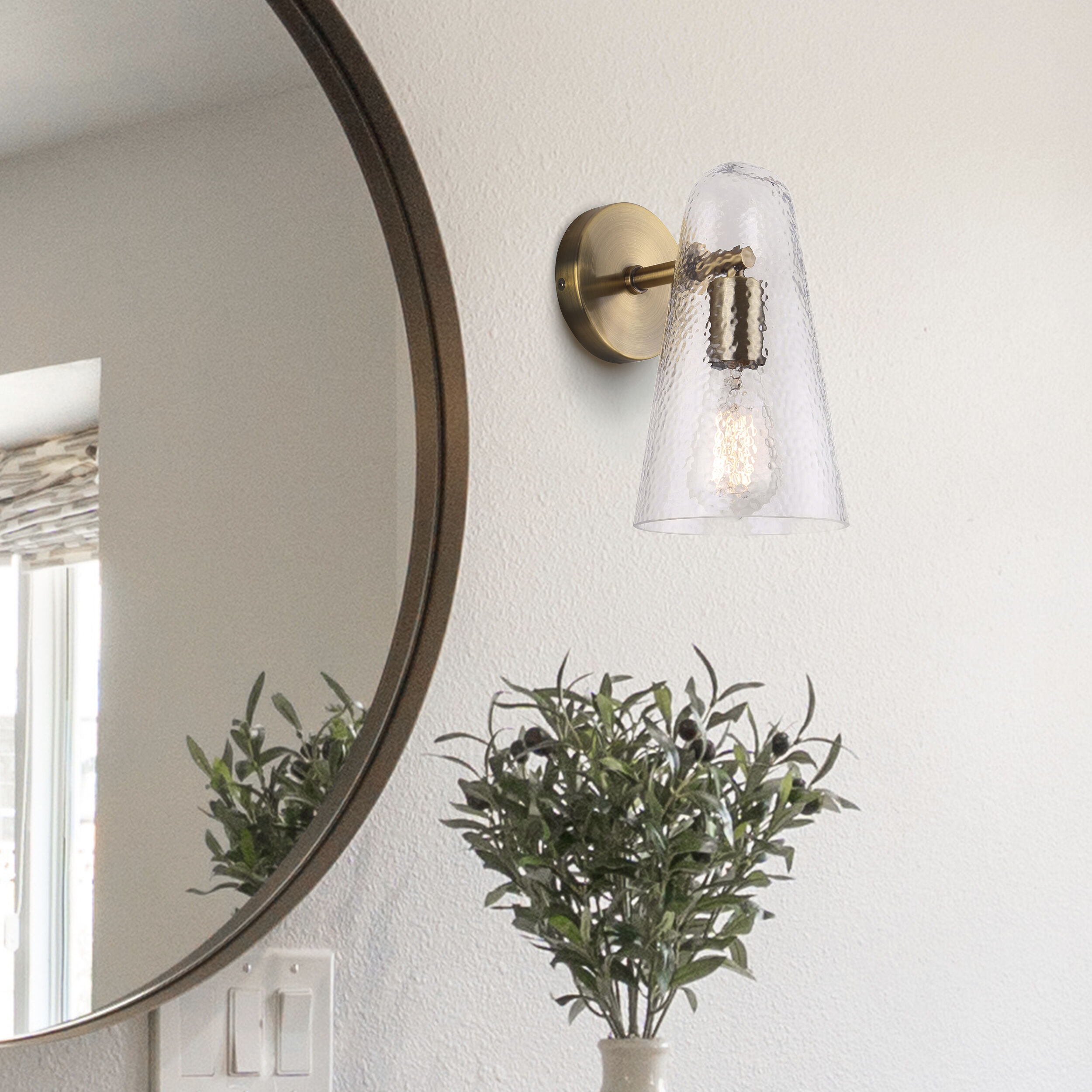 Luisa Sconce Wall Light in Gold